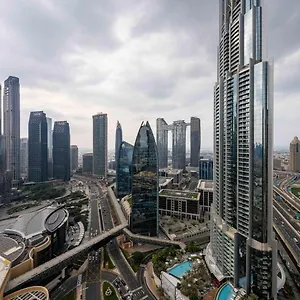  شقة Holistay Luxury Homes - Burj Khalifa View - Direct Access Mall